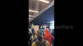 US: A protest was held outside Columbia University in New York in support of Palestine, denouncing their hosting of Israeli Prime Minister Naftali Bennett