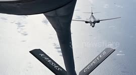 Guam: B-1B Lancer’s Daring Mid-Air Refuel Stuns Over Pacific
