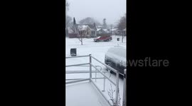 US: Intense Wind and Snow Create Blizzard Conditions in Iowa 3