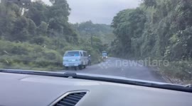 Shuttle bus plunges into ravine, four injured in Morong, Bataan, Philippines