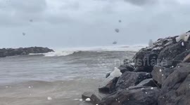 Australia: Tropical Cyclone Alfred brings stormy weather to Pottsville