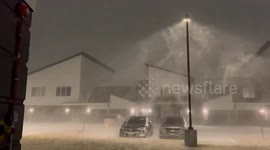 Nebraska blizzard lashes homes with up to five inches of snow