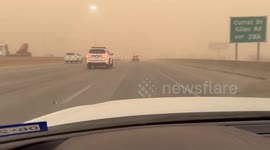 US: Low Visibility and Dangerous Driving as Dust Storm Hits Texas and New Mexico