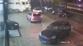 Car hits water hydrant while leaving parking in Guangdong, China