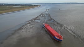 260ft cargo ship stuck in the Humber Estuary after three failed rescue attempts