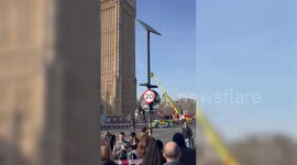 Man holding Palestinian flag climbs Big Ben tower
