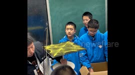 Physics teacher uses violin bow vibrations to make grain 'dance' in amusing patterns