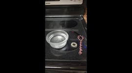 Exclusive: Brilliant hack uses boiling water to return stretched-out hair tie to original shape