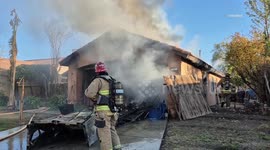 US, Bakersfield: Bakersfield Firefighters Respond To Structure Fire With Possible Arson