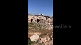 Palestine: Israeli settler mobs stormed the village of Susya in Masafer Yatta, south of Hebron