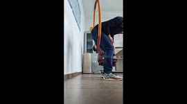 From hips to hoop: Chinese man wows with unconventional hula hooping technique