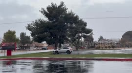 US, Los Angeles: Hesperia Thursday Evening Snowfall
