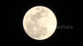 US: 'Blood moon' total lunar eclipse over Orlando