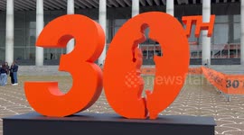 A large number 30 has been installed at the Expo Village of the Rome Marathon (Run Rome The Marathon) currently under construction at the Palazzo dei Congressi in Rome.