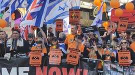 Pro-Israel counter-protest while 50,000 Pro-Palestine marches passed in London, UK