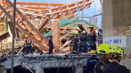 Elevated motorway construction collapses killing five workers in Thailand
