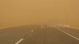 Driver describes hellish journey through dust storm in Texas