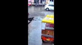 Driver chases his runaway e-rickshaw on road in India