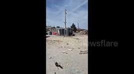 Lebanon: The effects of the raids that targeted the prefabricated houses in Yaroun Square last night