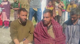 Parents of children studying in Govt. Primary Smart tribal School Samiaj Zone Kotranka (Rajouri)