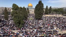 Israel: Tens of thousands of Muslim worshippers visits the Al-Aqsa Mosque on Ramadan
