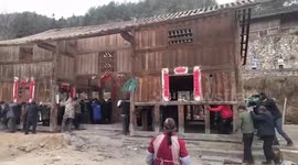 Collective power in Guizhou: Villagers team up to relocate house