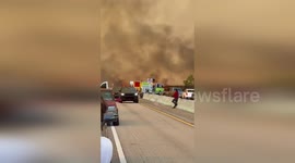 US: Drivers Stuck in Key Largo as Wildfire Blocks Roads
