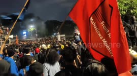 Indonesia: Demonstration Action Breaks Down Fence in Front of DPR RI Building