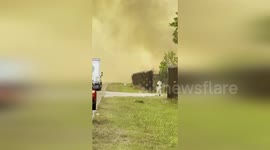 US: Drivers Trapped in Key Largo Chaos as Wildfire Shuts Roads