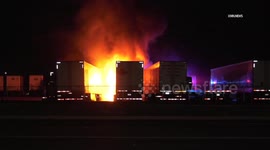 US, Phoenix: Avondale Tractor Trailer Fire