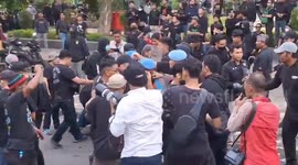 Indonesia: Student-Police Clashes Erupt Over Indonesia Military Law