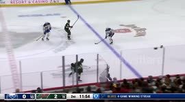 Wild use 3-goal second period to beat Sabres 4-1