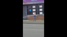 Boy’s pure joy for Chinese food leads to hilarious dance moves outside takeaway