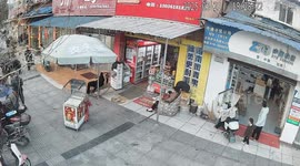 Burst water mains floods street in seconds in China