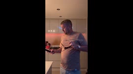 Man Puts Electric Fly Swatter on Tongue