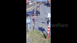 Argentina: A train collided with a car, destroying it, and its occupants were saved by seconds