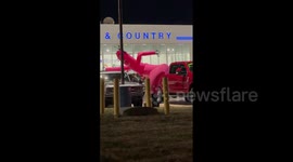 Inflatable Dancer Geting Down