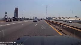 Dashcam captures building collapsing during Bangkok earthquake