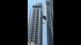 Debris falls from swaying building during Bangkok earthquake