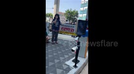 Thailand: People Flee Outside After M7.7 Quake Strikes Bangkok 3