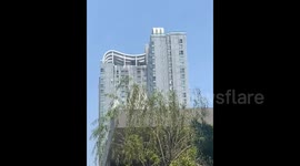 Thailand: Magnitude 7.7 Earthquake Strikes Bangkok, Water Cascades From Skyscraper 5