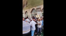 Myanmar earthquake shakes mosque as devotees flee building
