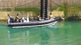 HMS Dragon wows the beach crowds off North Cornwall, before handover to Royal Navy. Newquay Cornwall, UK