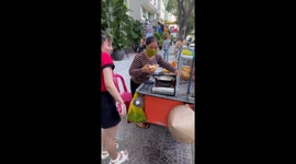 Watch a delicious Vietnmase banh mi baguette being made