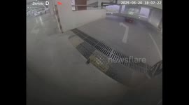 Dashcam captures car driving without rear bumper in Shanghai, China