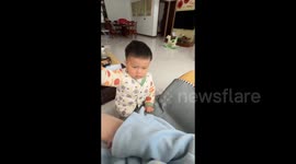 China: The Little Master of Fake Crying