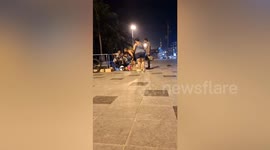 Thai vendor attacks aggressive tourist who slapped him in the face