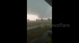 US: Massive Tornado Touches Down in Northeast Arkansas 4
