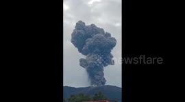 Indonesia: Mount Marapi Eruption Continues, Ash Reaches 1,500 Meters