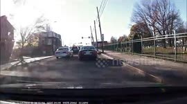 Guy gets completely cut off in traffic in Philadelphia, honking ensues